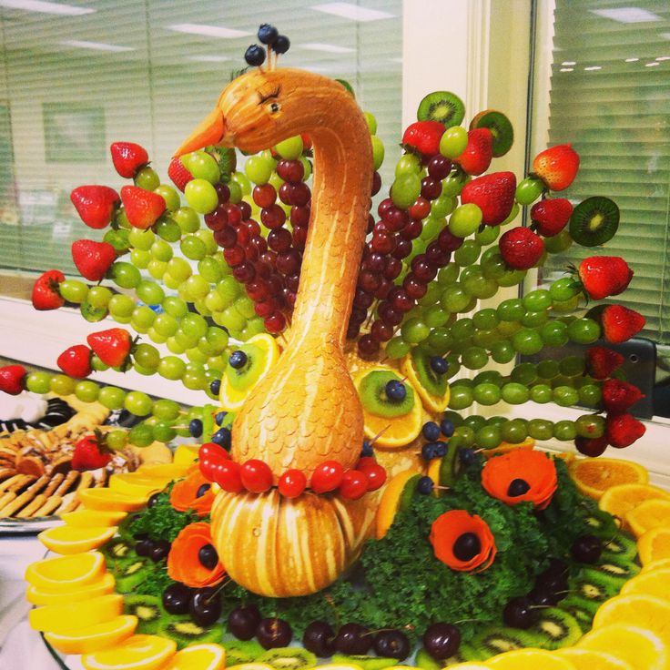 Поделки из фруктов фото JW 2014 Atlanta Int. Convention Fruit Display Food art for kids, Fruit and veget