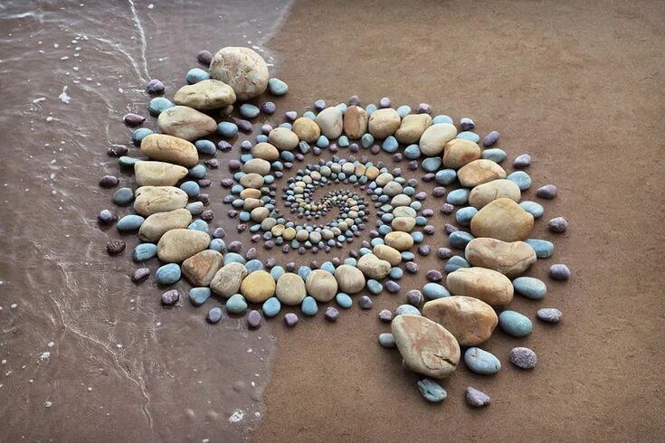 Поделки из гальки фото Stone - Jon Foreman Stone art, Earth art, Pebble art