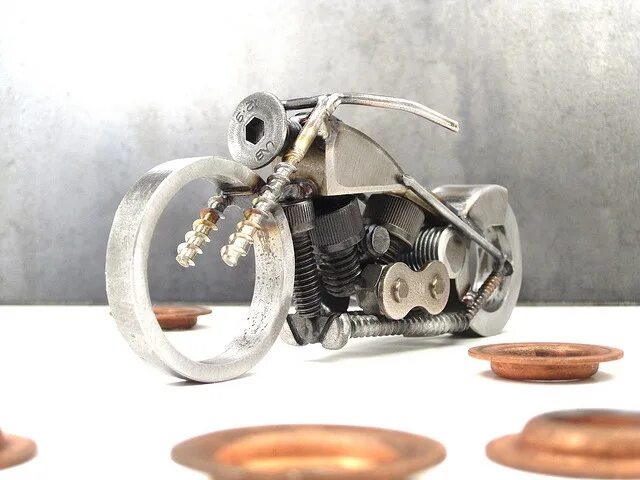 Поделки из хлама своими руками фото Bike 133 scrap metal art sculpture Metal art, Metal art sculpture, Scrap metal a
