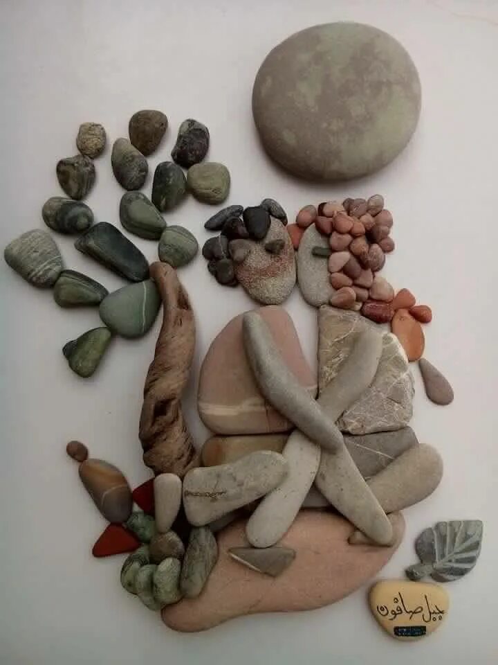 Поделки из камней в школу фото Nizar Ali Badr Pebble art, Rock sculpture, Stone art