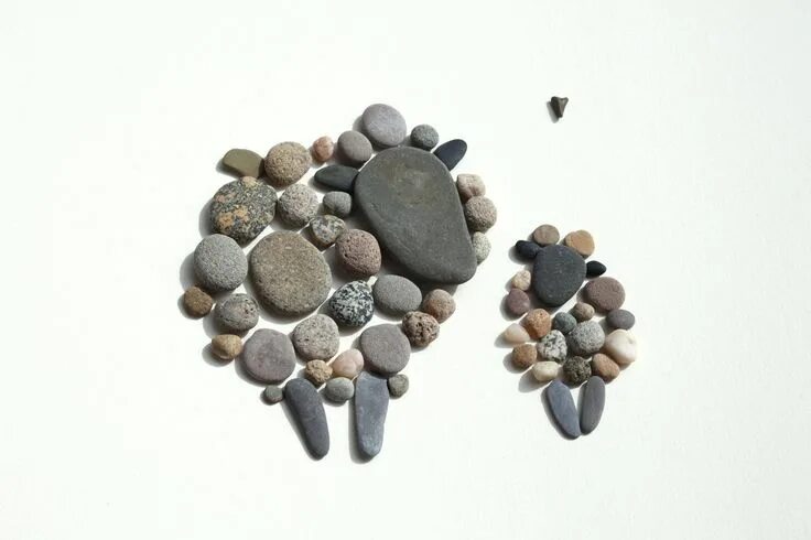 Поделки из камушков 1 класс фото Trina's Trinketts: Etsy Finds Friday - Pebble Art Pebble art, Rock painting art,