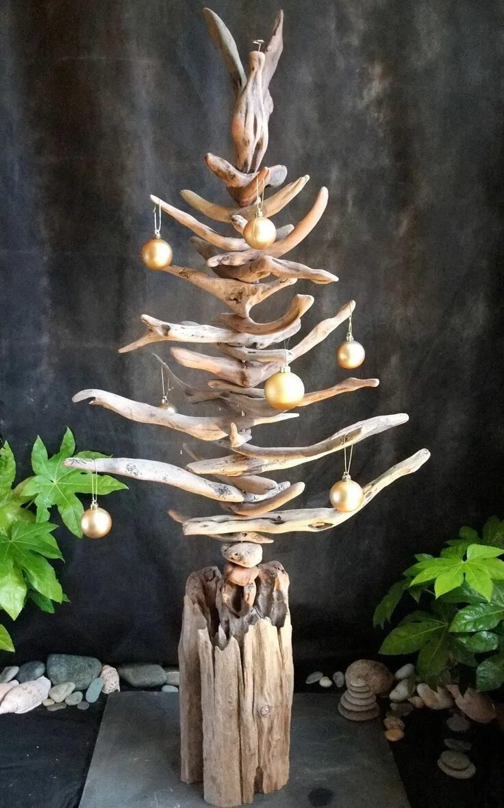 Поделки из коряги дерева фото Amazon.fr : Déco Bois Naturel Sapin de noël en bois flotté, Arbre de noël bois f