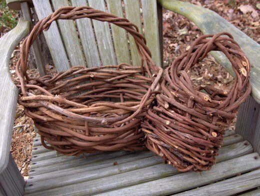 Поделки из лозы фото KOŠICE JOSEPH Basket weaving diy, Basket weaving, Basket
