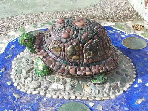 Поделки из мелких камушков черепаха фото Mosaic Art Garden - Mosaic Artist - Colleen Barry - Turtle Bay Exploration Park 