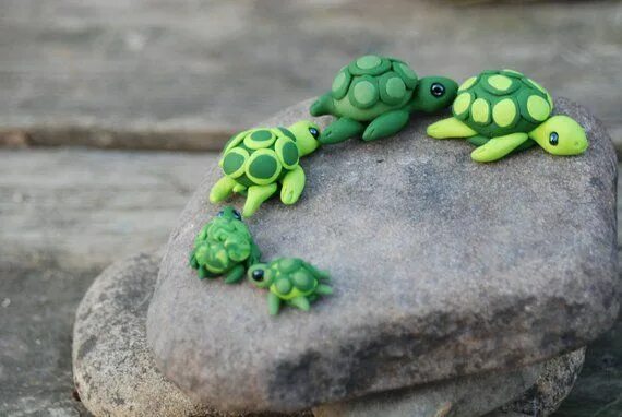 Поделки из мелких камушков черепаха фото Turtles Family Set Of Five In Shades of Green, Sea Turtle, National Turtle Day W