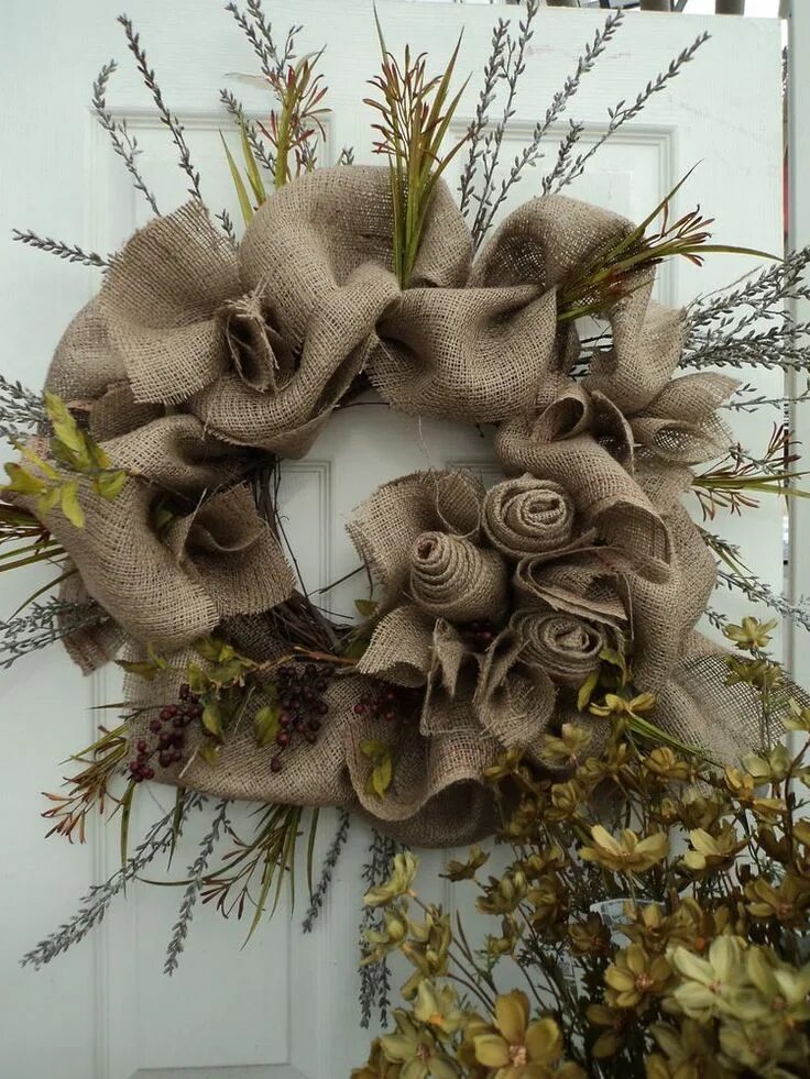 Поделки из мешковины своими руками фото Wreath crafts, Burlap crafts, Fall wreaths