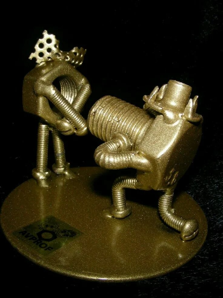 Поделки из металла с помощью сварки фото nuns and bolts chemistry Металлические поделки, Металлические скульптуры, Искусс