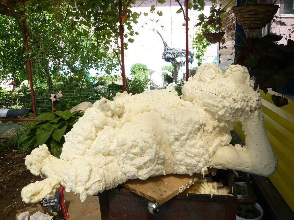Поделки из монтажной пены своими руками фото лягушка из пластиковой бутылки и монтажной пены, мастер класс, мк, лягушки из пл