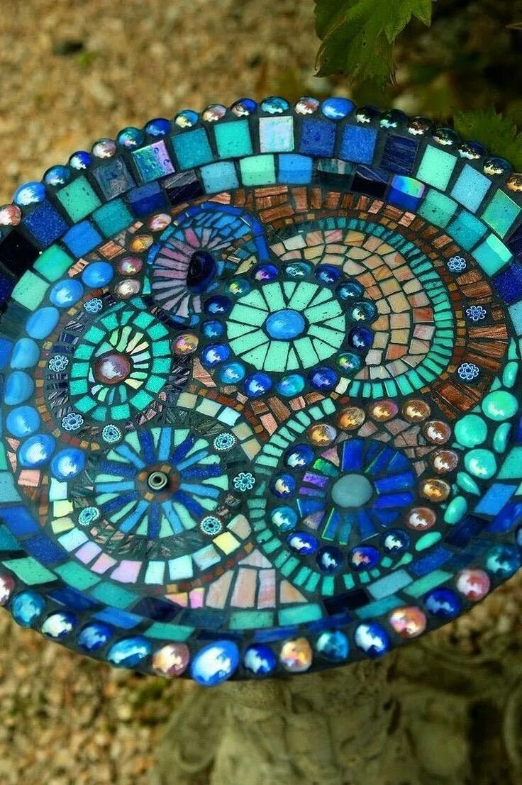 Поделки из мозаики фото Incredible Mosaic Design Ideas 42 Мозаичная плитка, Птичья ванна, Мозаика