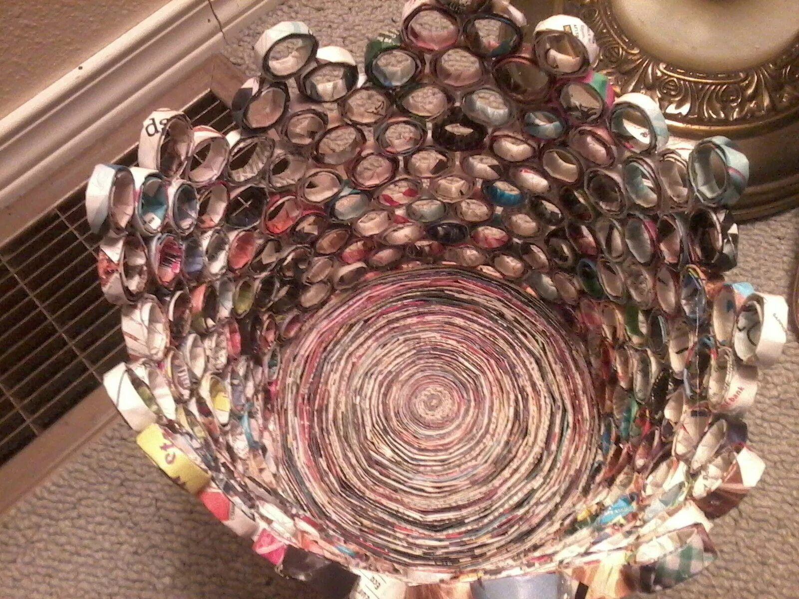 Поделки из остатков фото Magazine Waste Basket Recycled magazine crafts, Magazine crafts, Waste art