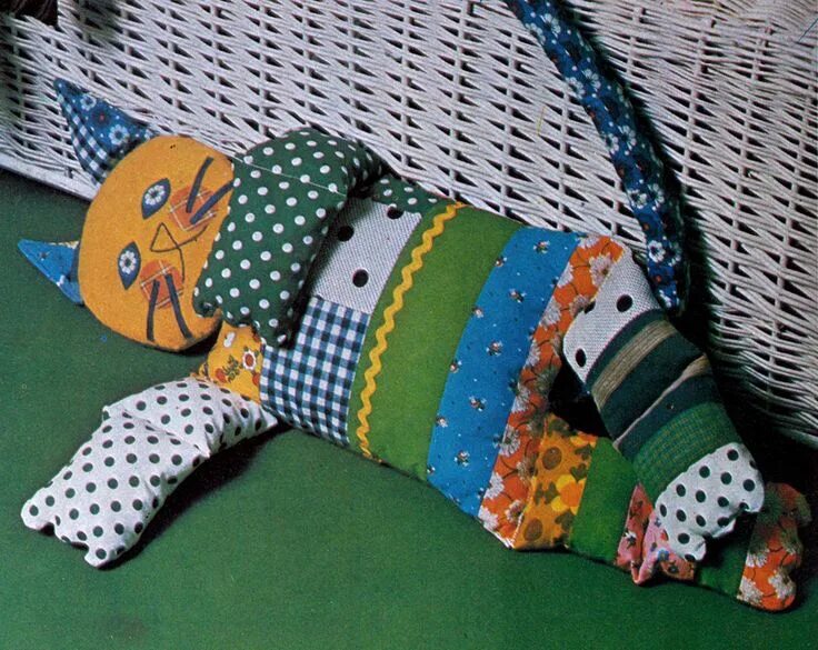 Поделки из остатков фото Double Fun Cat quilt, Animal pillows, Cat crafts