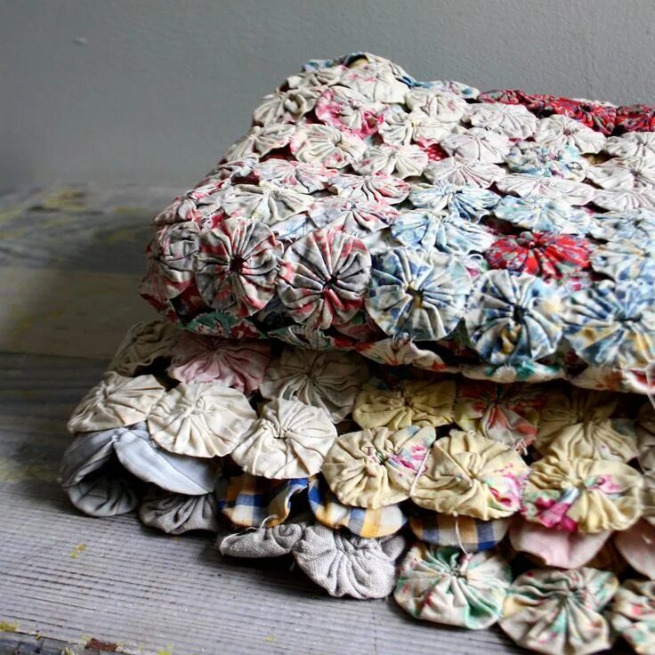 Поделки из остатков своими руками фото birch & sycamore: Yo Yo Yo yo quilt, Vintage quilts, Quilts