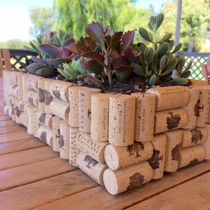 Поделки из остатков своими руками фото cork-planter-box-beckmen-vineyards Eğlenceli el sanatları, Şarap mantarı, Sanat 