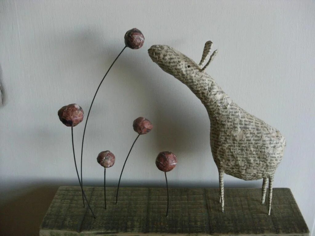 Поделки из папье фото Meet The Maker - Jane Strawbridge Paper sculpture, Paper mache sculpture, Paper 