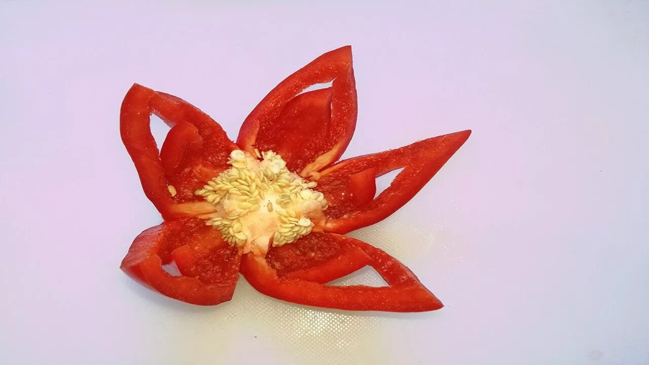 Поделки из перца болгарского своими руками фото Beautiful Red Bell Pepper Flower Carving Design - YouTube