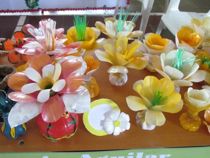 Поделки из пластика фото http://4.bp.blogspot.com Water bottle crafts, Plastic bottle crafts, Plastic bot