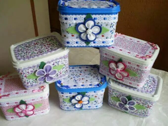 Поделки из пластиковых контейнеров своими руками фото Reciclado ♻ plástico Potes de sorvete, Pote de sorvete decorado, Artesanato de g
