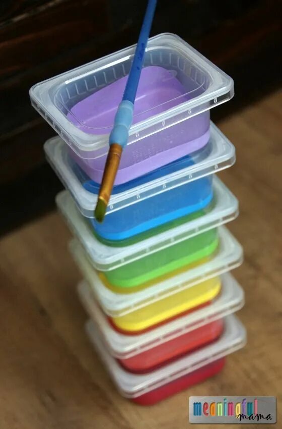 Поделки из пластиковых контейнеров своими руками фото Store Paint in Baby Food Containers Baby food containers, Baby food organization