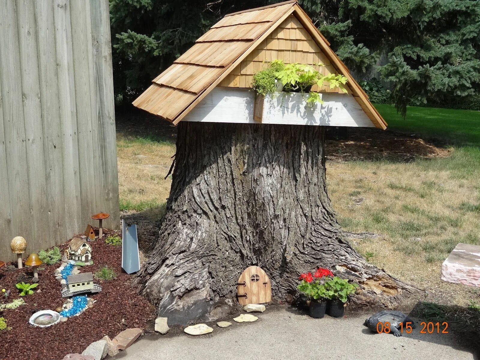 Поделки из пней для сада фото Stitches and etc.: Want a Peek at My Fairy Garden? Fairy garden, Fairy tree, Fai