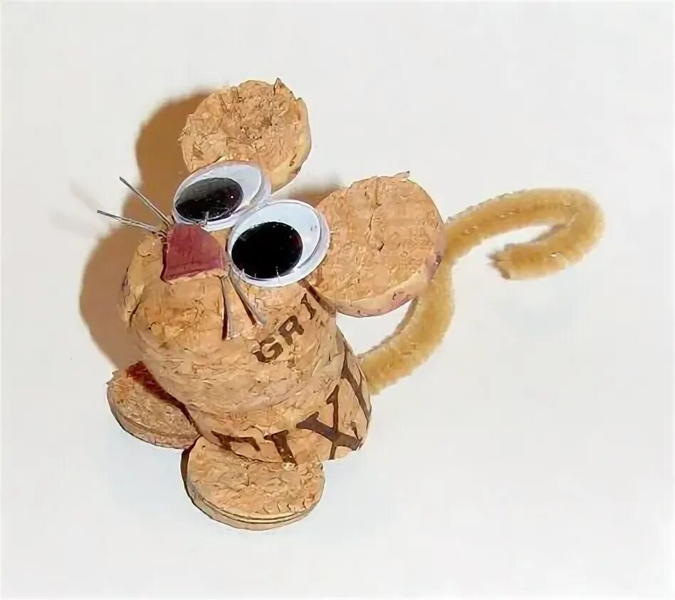 Поделки из пробки фото Mouse Figurine/ornament Made From Recycled Corks - Etsy Wine cork crafts, Wine c