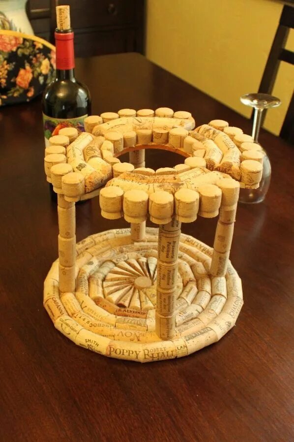 Поделки из пробок от вина фото artesanato de rolhas de vinho - Búsqueda de Google Поделки из винных пробок, Вин