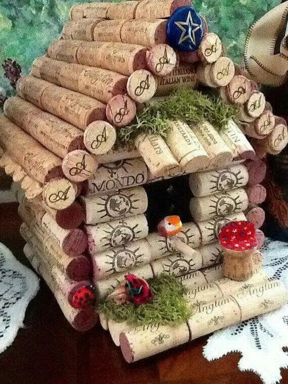 Поделки из пробок своими руками фото Épinglé par Ana Torres Ch sur Adornos Navideños Vin en liège art, Artisanat en l