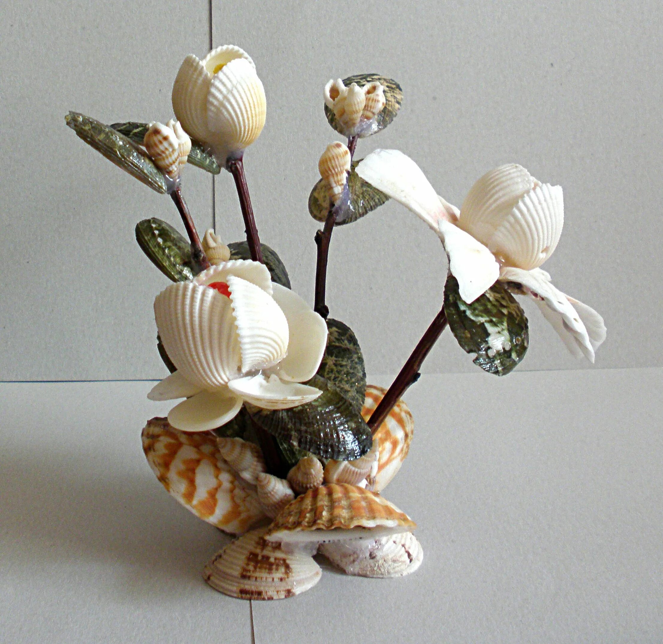 Поделки из ракушек фото Букет из ракушек Seashell crafts, Sea shells diy, Seashell projects