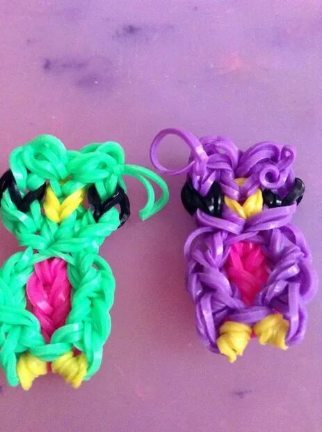 Поделки из резинок фото Rainbow Loom Owl Charm Rainbow loom charms, Loom charms, Rainbow loom tutorials