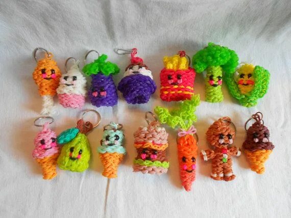 Поделки из резинок фото Cet article n'est pas disponible Etsy Bracelet rainbow loom, Craft, Bricolage et
