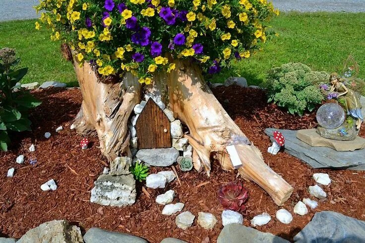 Поделки из стволов деревьев фото Результаты поиска изображений по запросу "photos of fairy gardens" Miniature fai