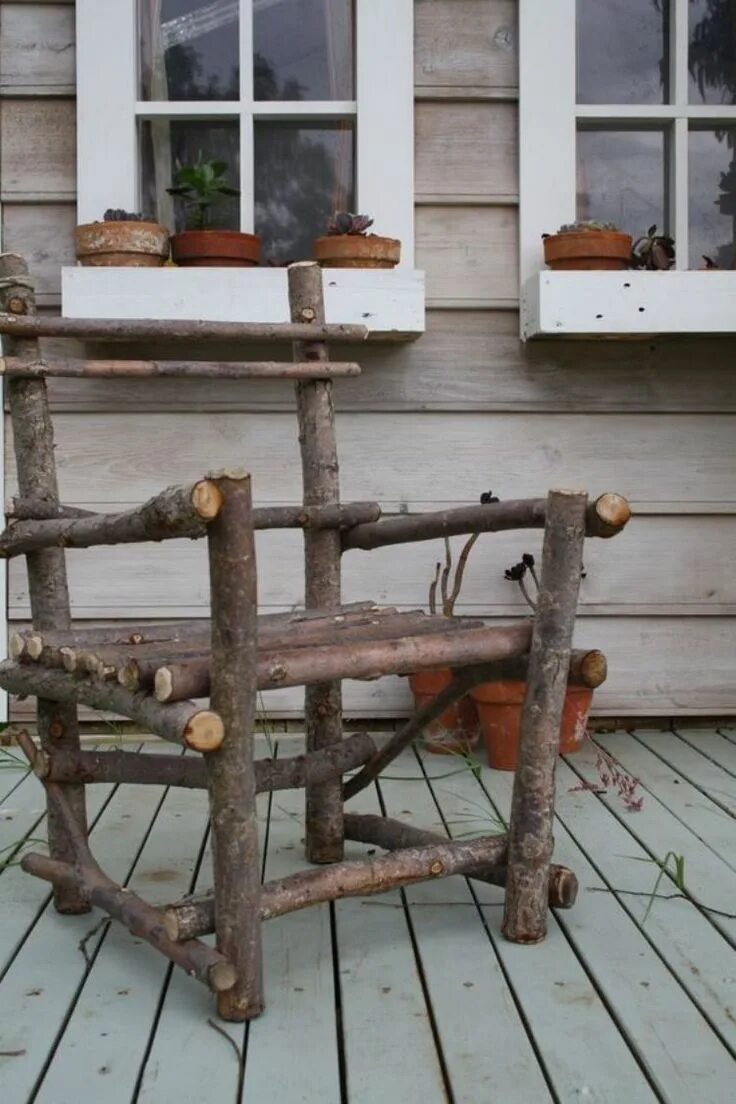 Поделки из стволов деревьев фото 9 Wooden Chair Ideas Woodz Twig furniture, Rustic porch, Porch furniture