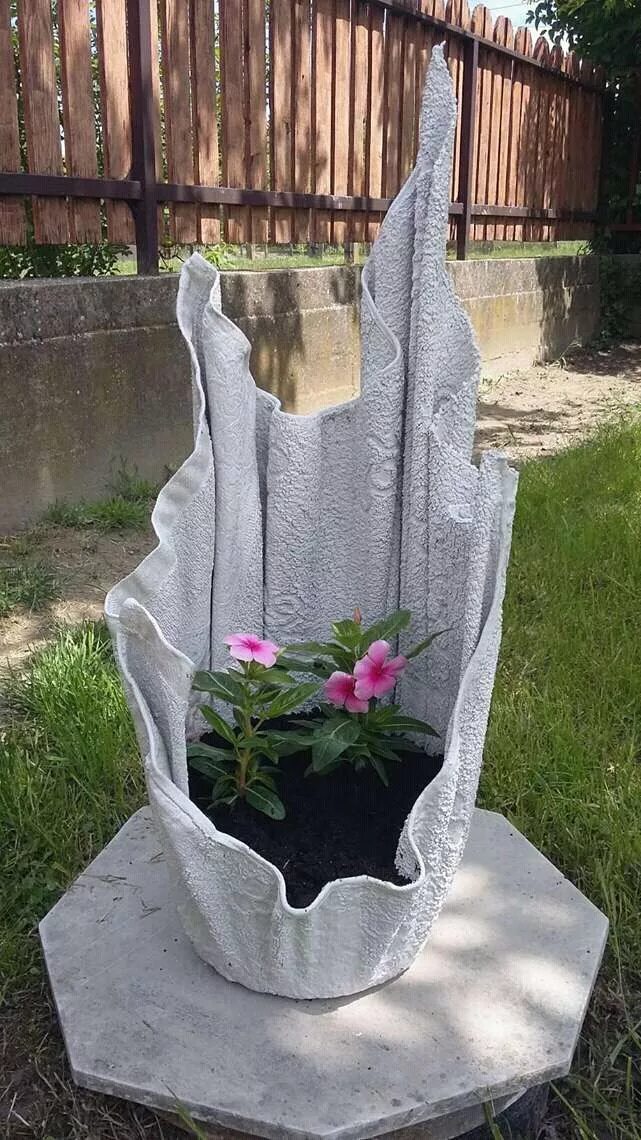 Поделки из цемента своими руками фото Pin on jardin Diy concrete planters, Concrete garden, Diy cement planters
