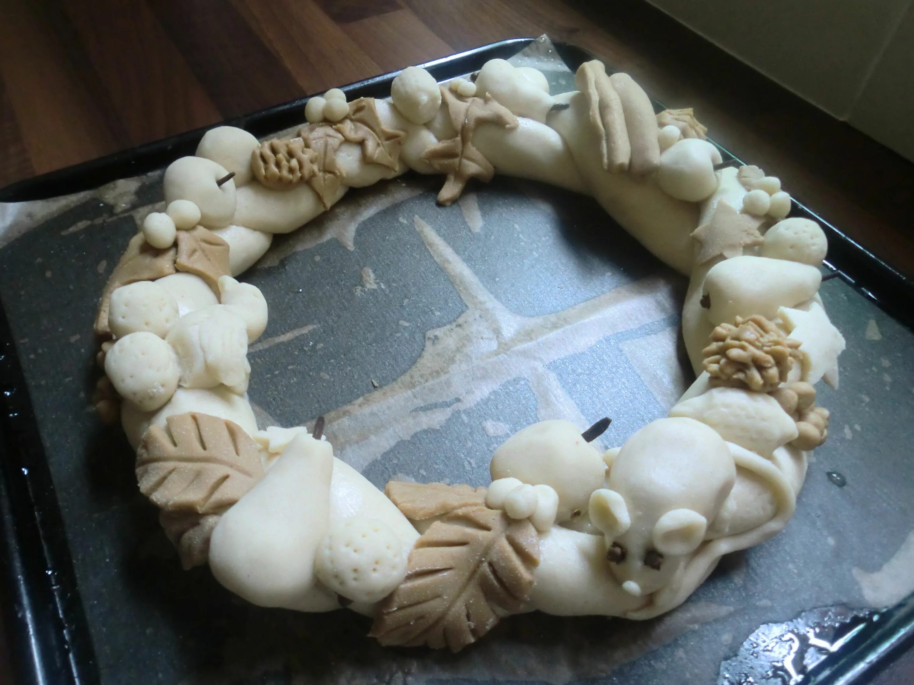 Поделки из теста своими руками фото On the seventh day…Salt Dough Wreath Salt dough, Salt dough crafts, Salt dough p