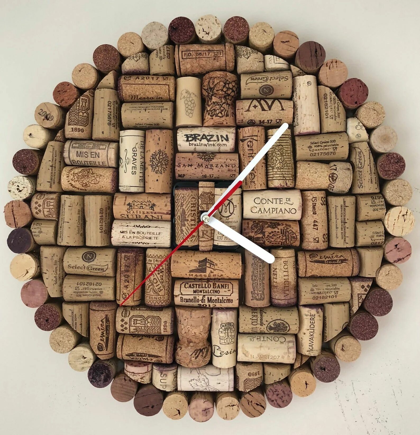 Поделки из винных пробок фото Cork Clock Artigianato in sughero, Arte con tappi per il vino, Tappi di sughero