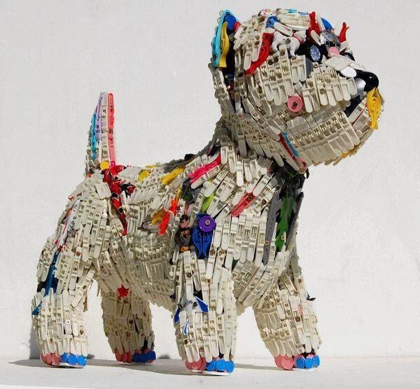 Поделки из вторсырья своими руками фото Взгляните на эту красоту! Toy sculpture, Recycled art, Trash art