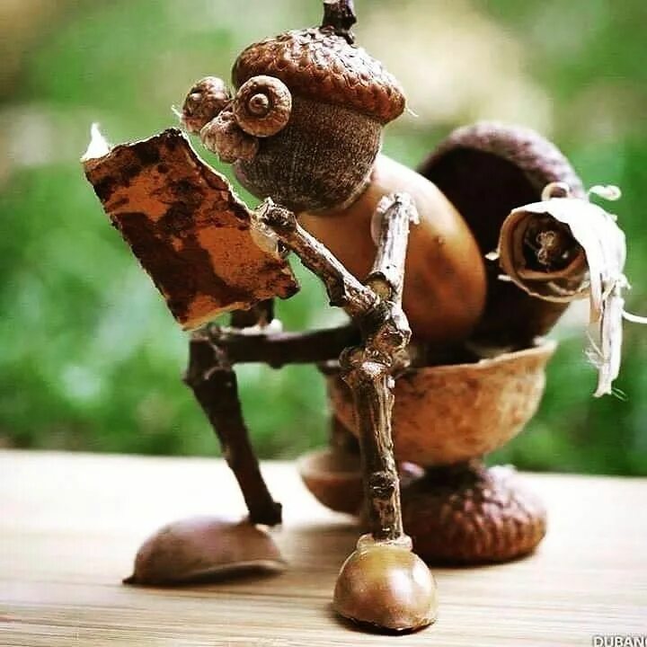 Поделки из желудей для детей фото Аcorn crafts ideas, acorn crafts, diy acorn crafts, acorn diy, acorn cap crafts,