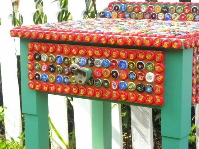 Поделки крышек фото Bottle Cap Table
