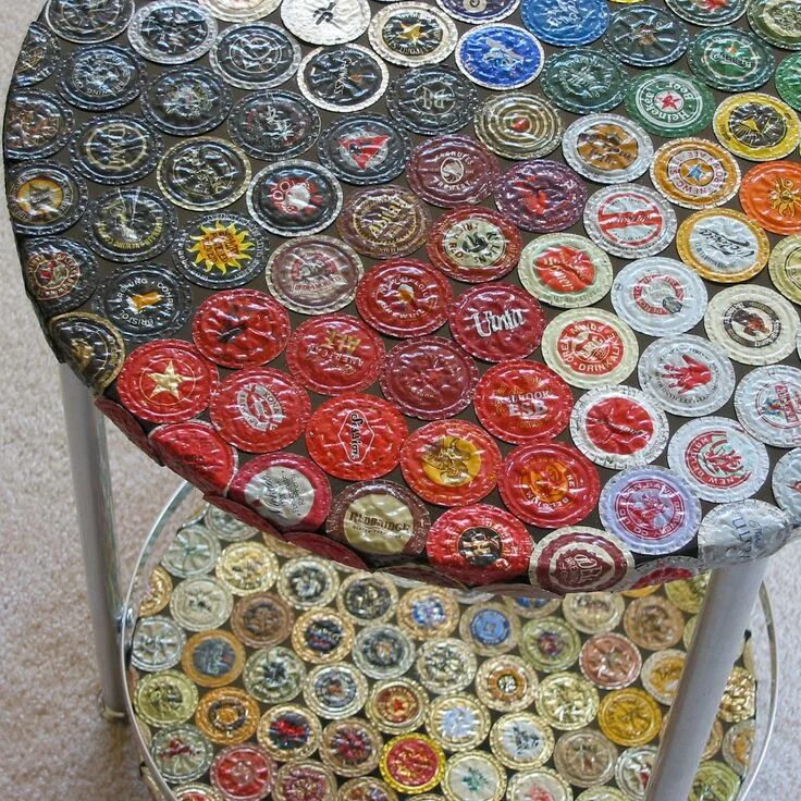 Поделки крышек фото Double-decker bottle cap table featuring a couple hundred hand-flattened caps fr