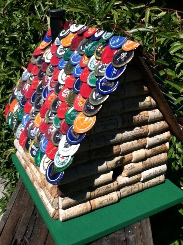 Поделки крышек фото Pin on Birdhouses Bottle cap crafts, Beer bottle cap art, Diy bottle cap crafts