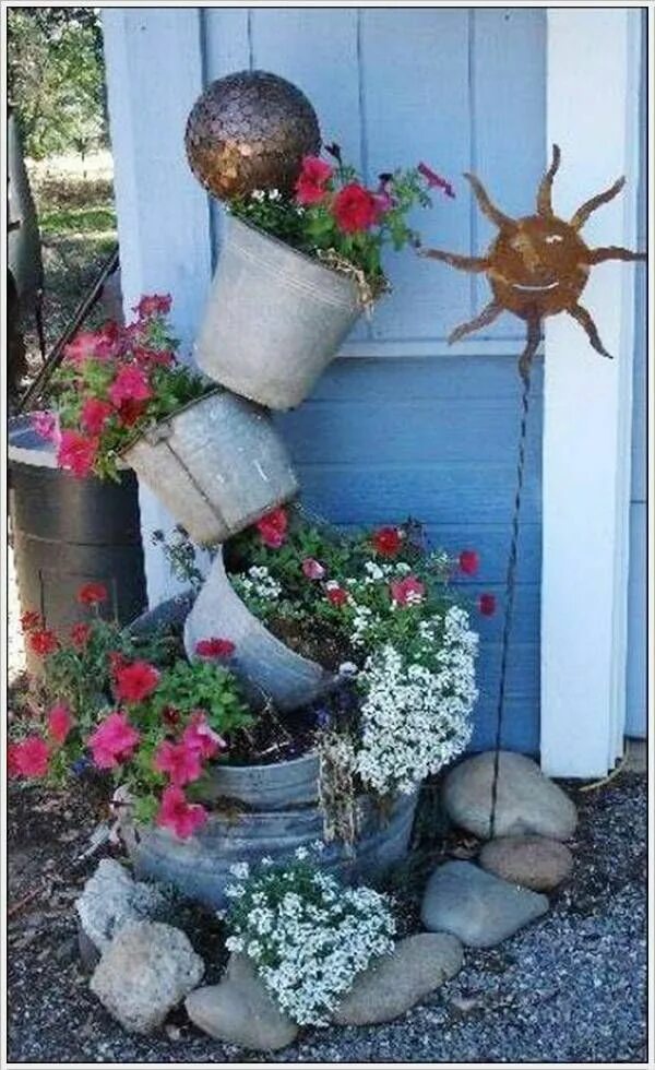 Поделки на даче новинки фото Garden deco... Garden projects, Container gardening, Garden containers