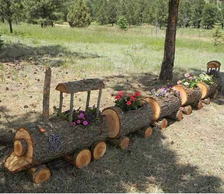 Поделки на дачу из дерева фото Log train Diy raised garden, Raised garden beds diy, Diy garden decoration ideas