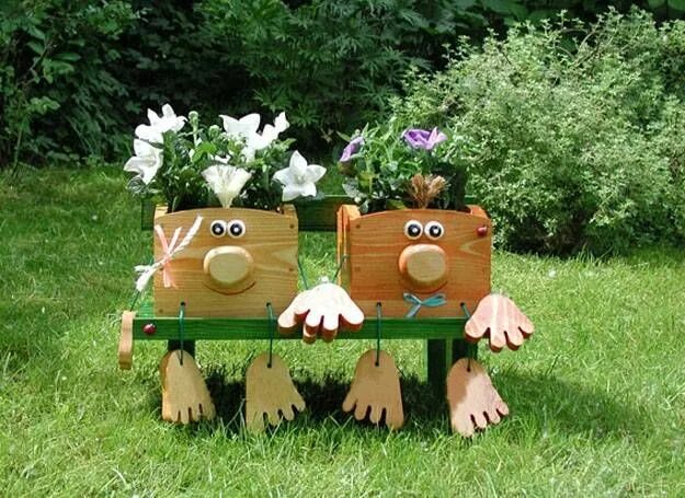Поделки на дачу из дерева фото 22 Unusual Containers with Flowers to Add Fun to Summer Backyard Designs Backyar