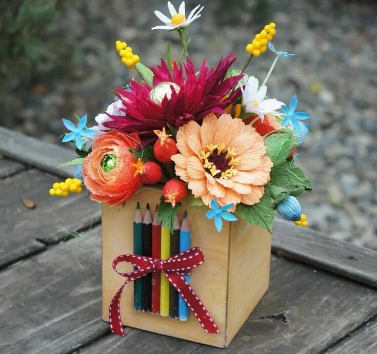 Поделки на день учителя своими руками фото Pin on Букет на 1 сентября Paper flowers craft, Diy teacher gifts, Paper flowers