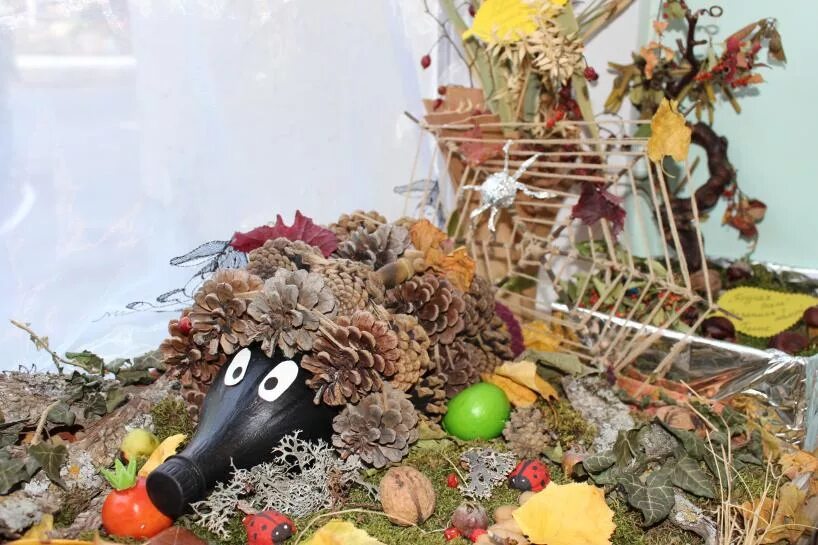 Поделки осенний вернисаж в садик фото Выставка поделок "Осенний вернисаж 2016" Детский сад № 11 "Ромашка"