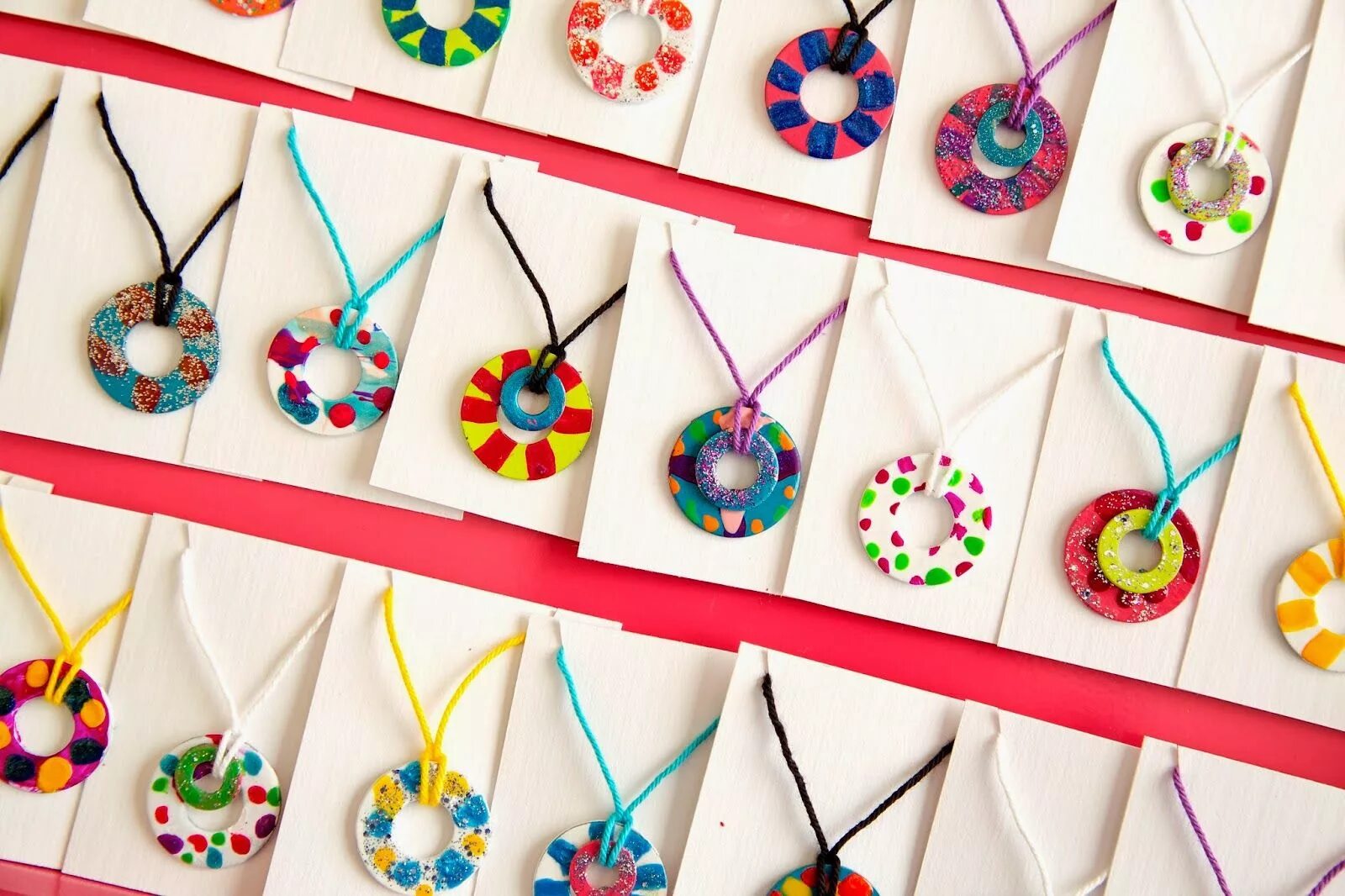 Поделки с детьми 6 лет фото Craft Project: DIY Nail Polish Wash Necklaces & Magnets Diy nail polish, Crafts 