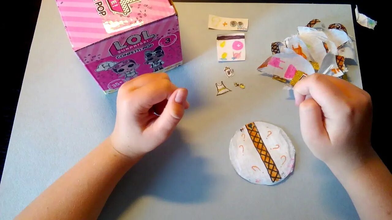 Поделки самоделки бумажные сюрпризы Открываю бумажный шар лол - YouTube