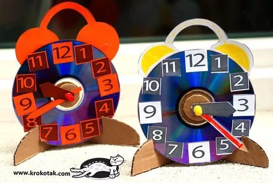 Поделки самоделки часы из бумаги DIY Reloj despertador Clock craft, Diy clock, Preschool art activities