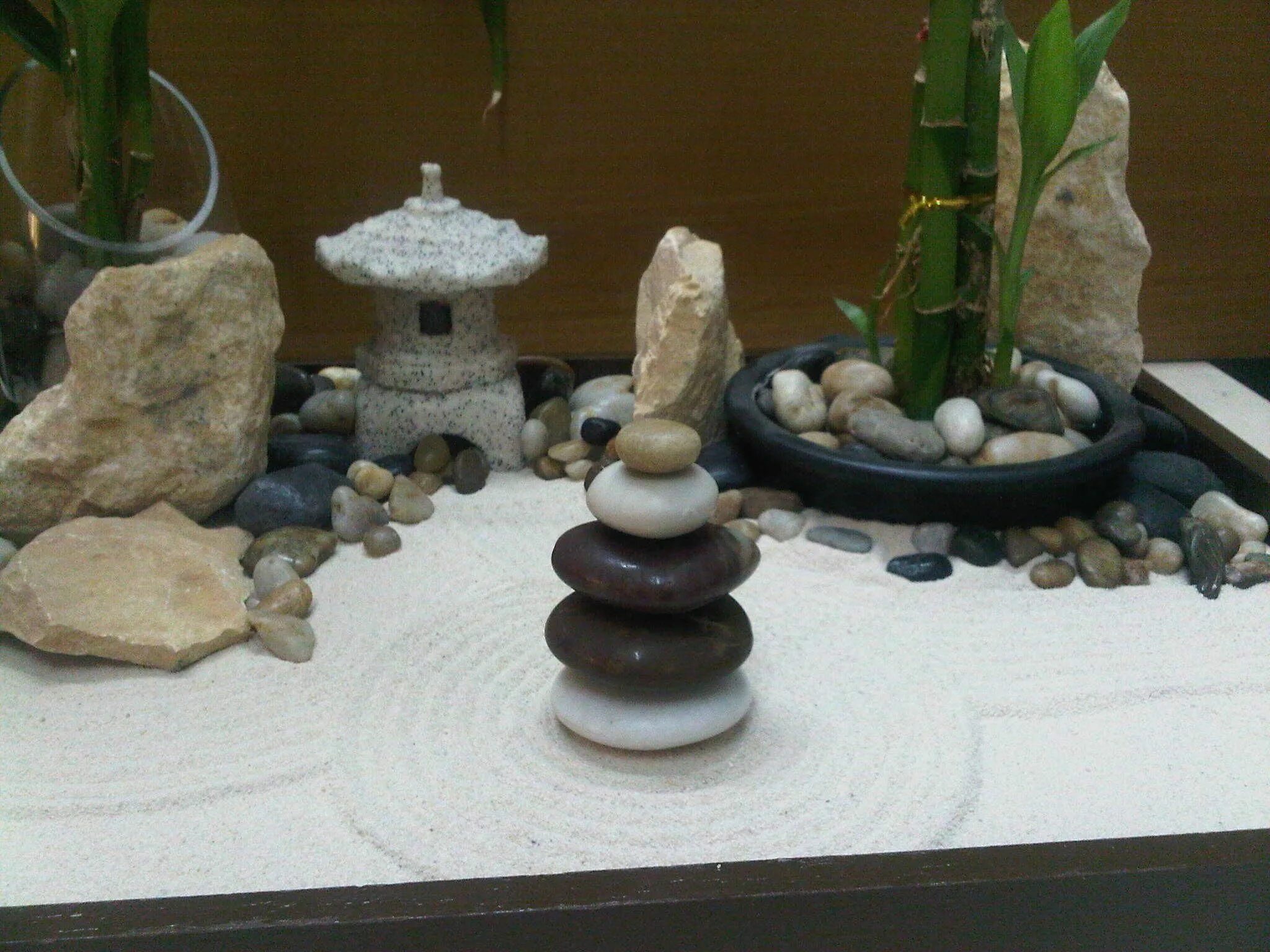 Поделки самоделки дзен Miniature Zen Garden by WallzArt #JapaneseGarden Miniature zen garden, Mini zen 