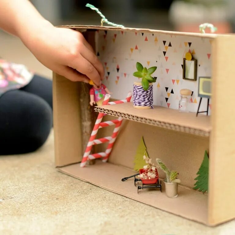 Поделки самоделки из картона Игрушки из картонных коробок - Поделка из картонной коробки на новый год (39 фот