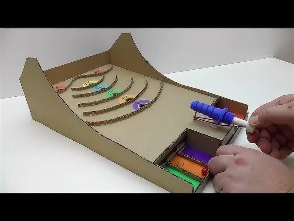 Поделки самоделки как сделать игру How to make a game with a ball from cardboard Desktop Game from Cardboard en 202